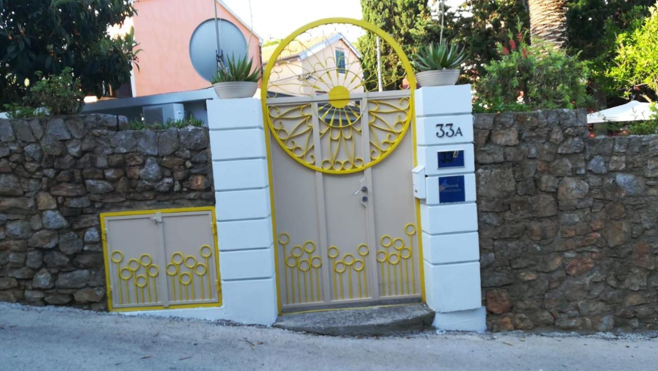 Apartments Veli Lošinj Exterior foto